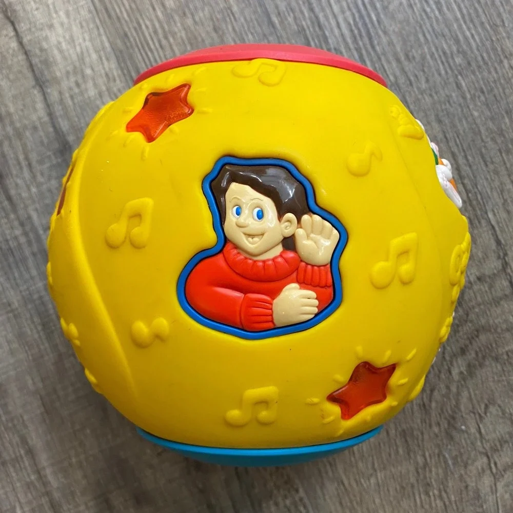 Vtech Little Smart Light-Up Baby Ball Yellow Musical Sensory Toy Rolling Toy VTG